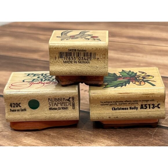 LOT OF 3 RUBBER STAMPEDE WOOD MOUNTED STAMPS REINDEER HOLLY BERRY PEACE HOLIDAY - Picture 3 of 4